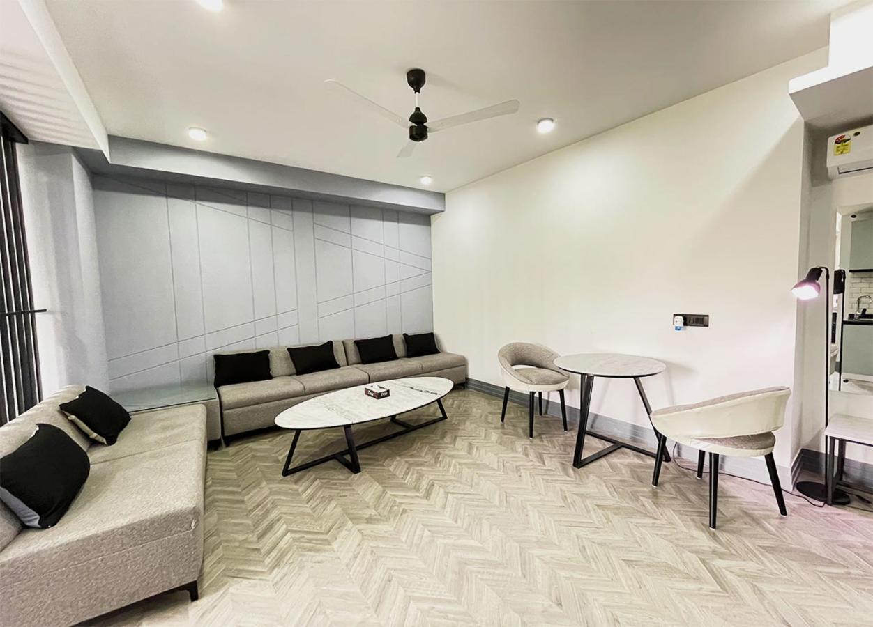 Bedchambers Serviced Apartments - Cyber City Gurgaon Bagian luar foto