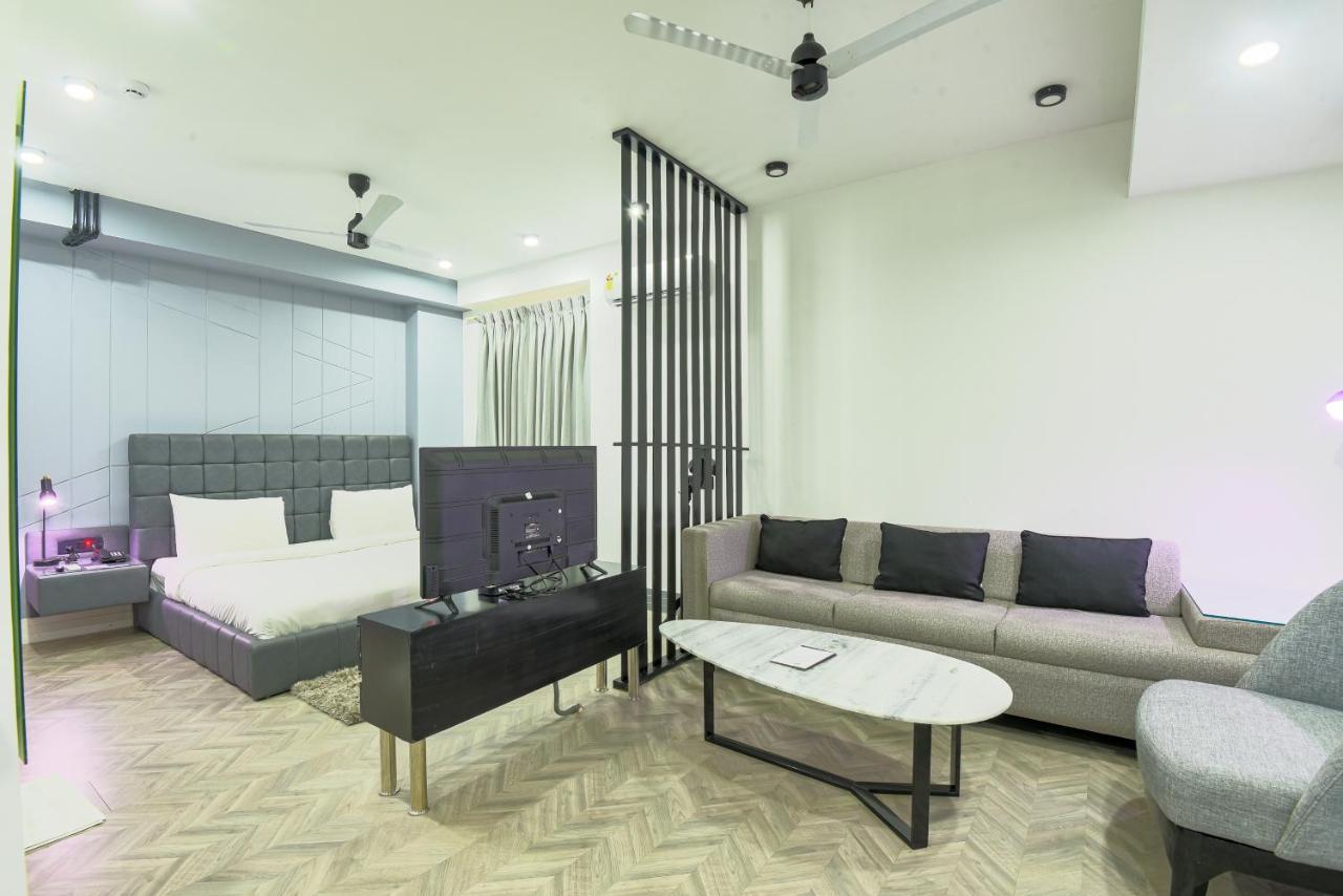 Bedchambers Serviced Apartments - Cyber City Gurgaon Bagian luar foto